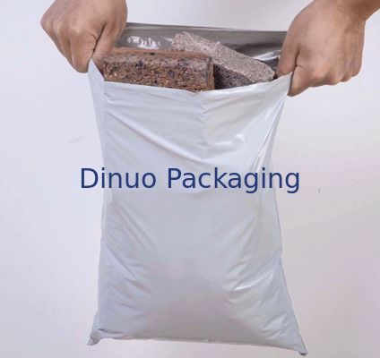 Odporny na łzy, wodoodporny i samozamykający się worek do przesyłania odzieży